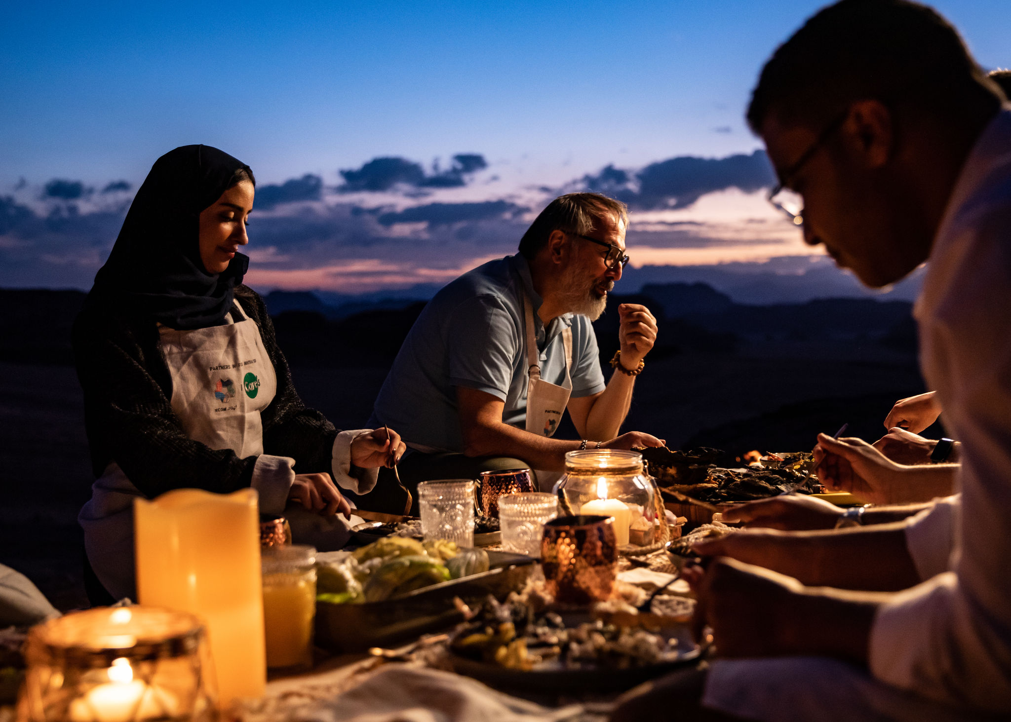 NEOM arbeitet mit CARE's für eine einzigartige kulinarische Reise zusammen